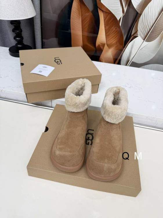 Picture of UGG Shoes _SKUUGGsz35-40QM112419821